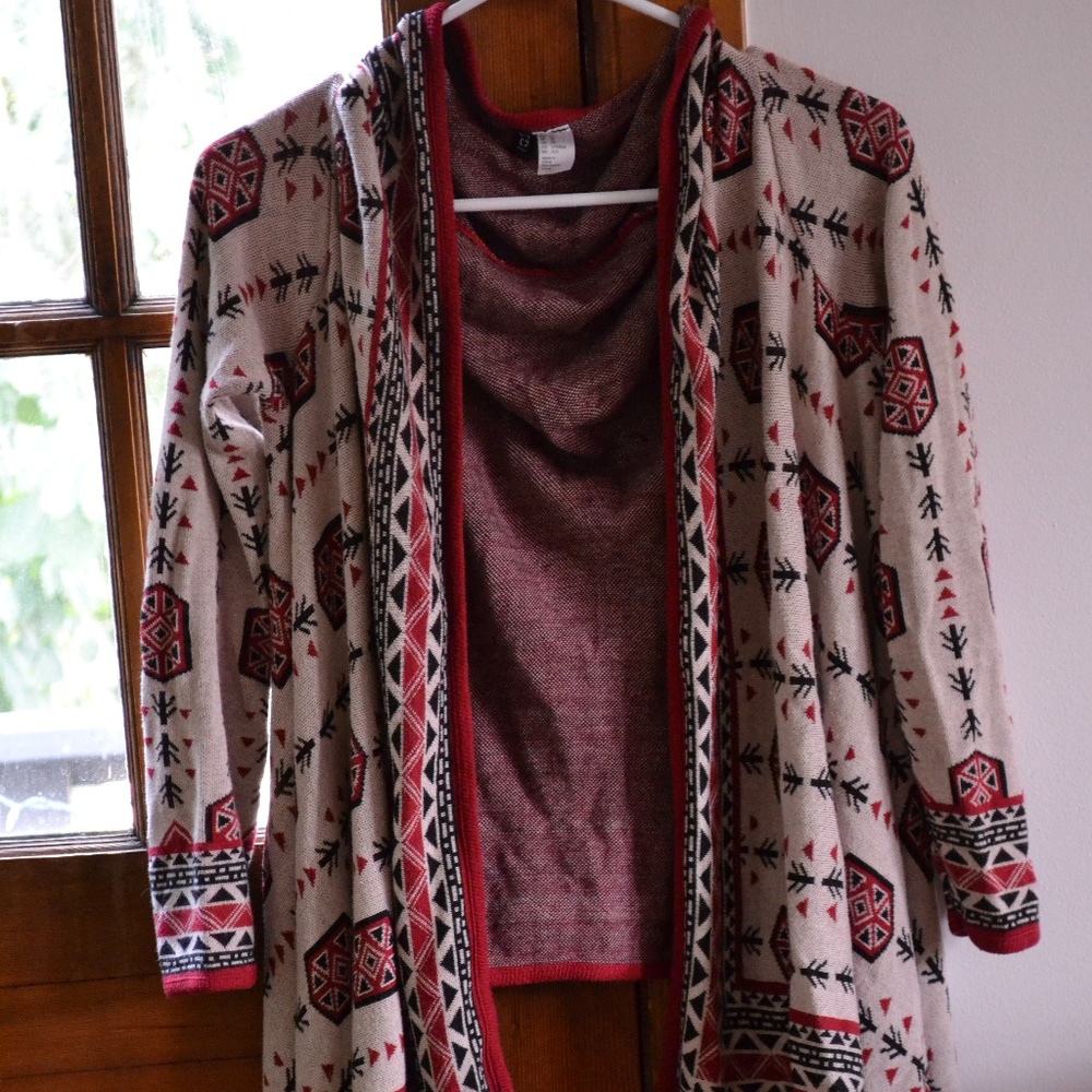 Perfect for Fall! Get Snuggly with this Cardigan!
